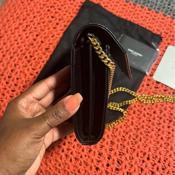 Saint Laurent Monogramme Quilted Leather Wallet on a Gold Chain - Picture 4 of 12